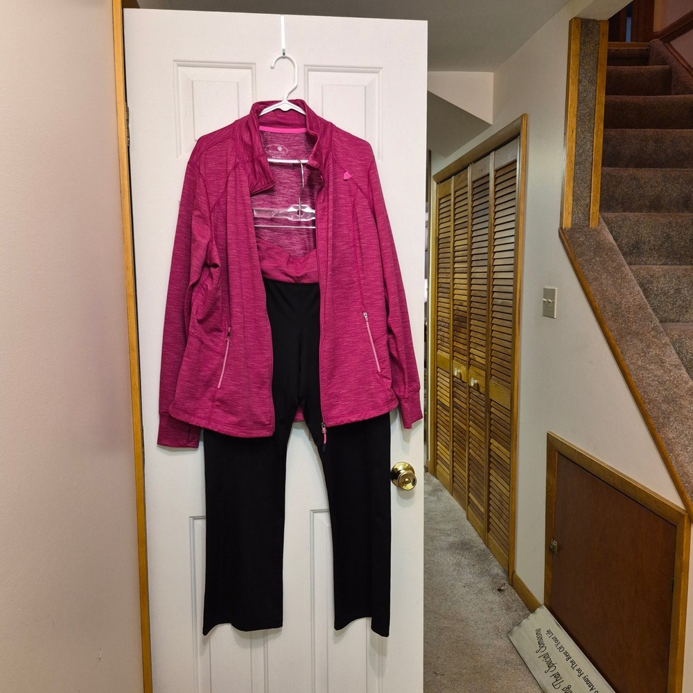 Tangerine Womens XXL Magenta Pink Full Zip Jacket and Black Leggings Active Set